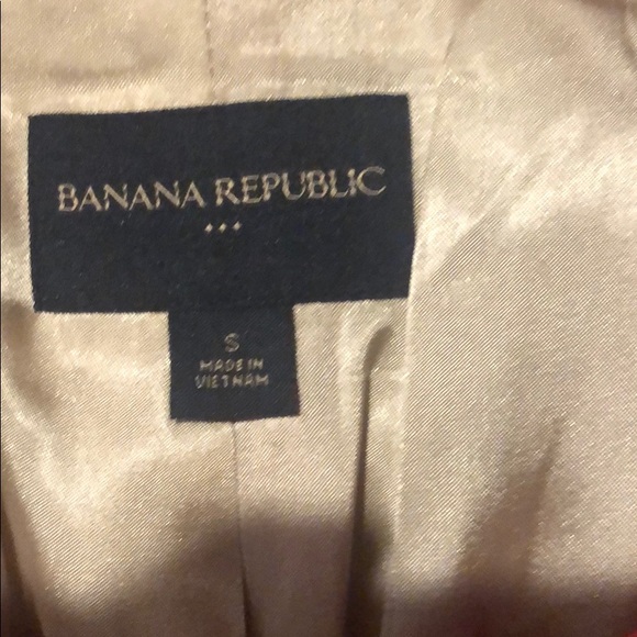 Beautiful red jacket - Picture 2 of 2